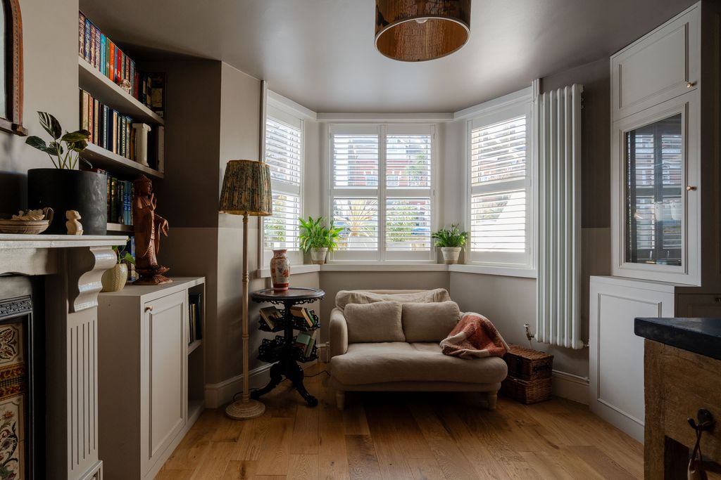 Property photo 1 of 25 258414 - Lordship Lane, London Se22 - High Res - Npp00554.Jpg