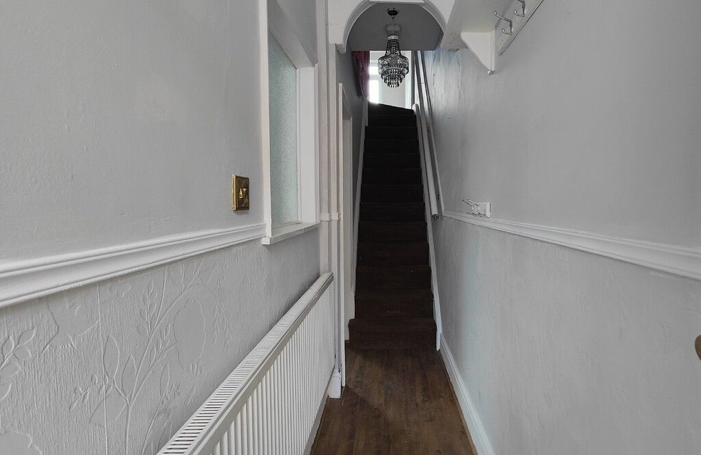 Property photo 2 of 12 108 Lettings
