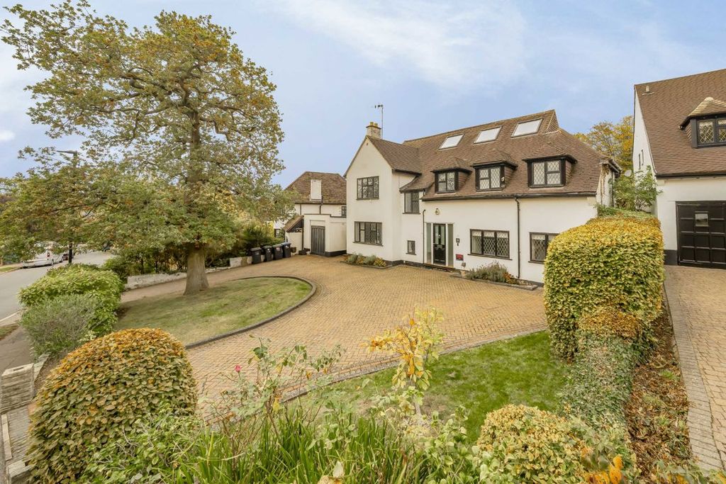 Property photo 1 of 12