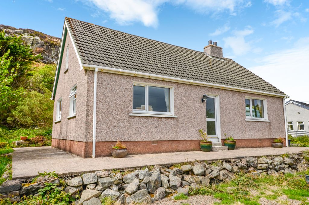 Property photo 2 of 39