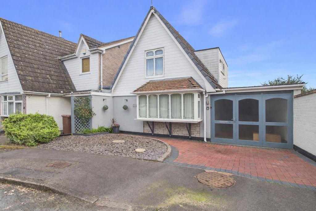 Property photo 1 of 13 1626B105-B241-4086-8B18-B73Efa7B67cc.Png