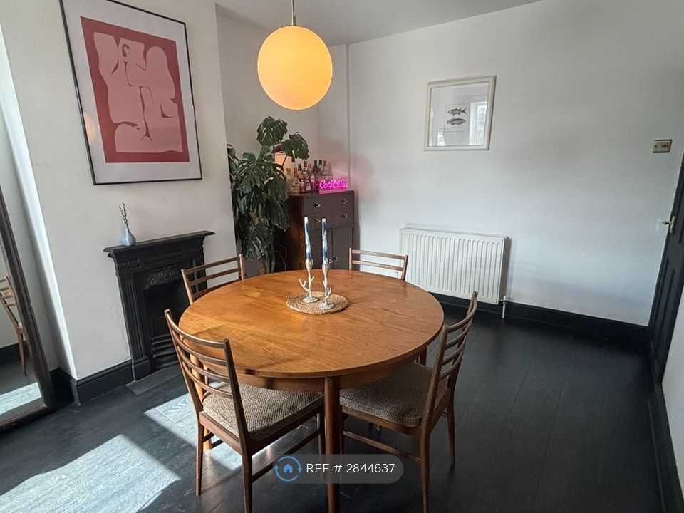 Property photo 3 of 12 Bedroom Or Dining Room