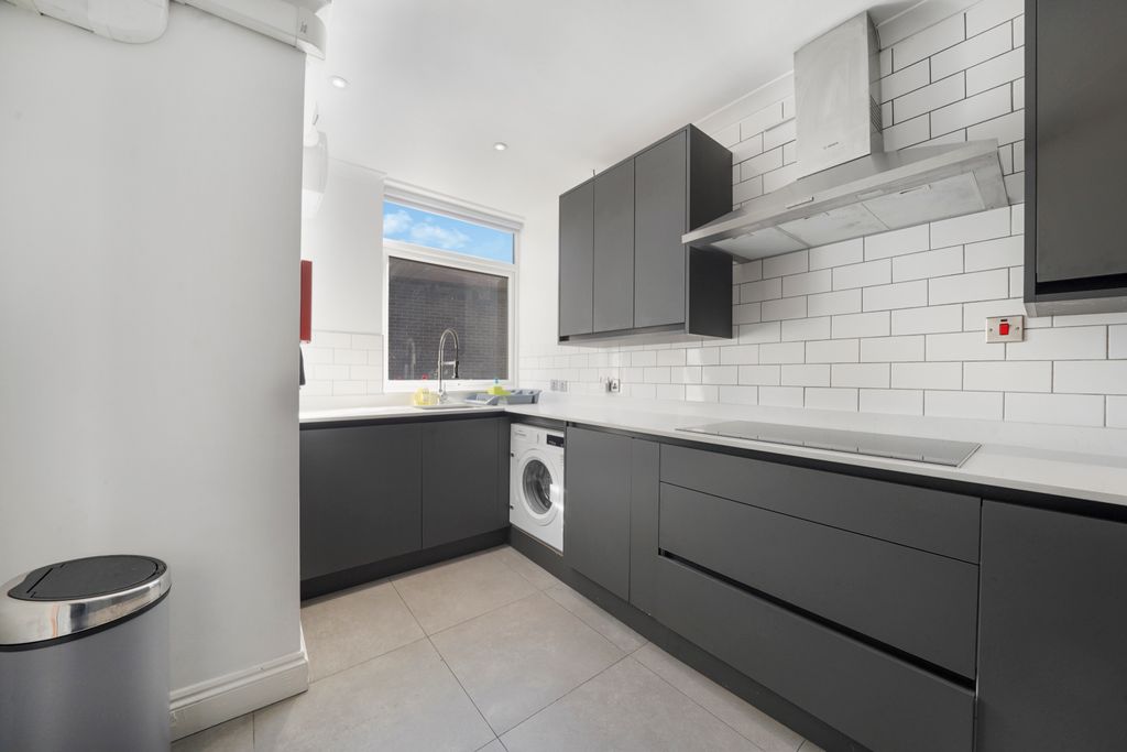 Property photo 1 of 10 Picture No. 37