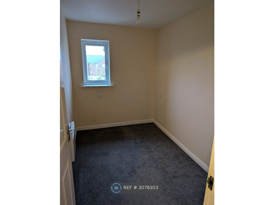 Property photo 3 of 12 2nd Bedroom