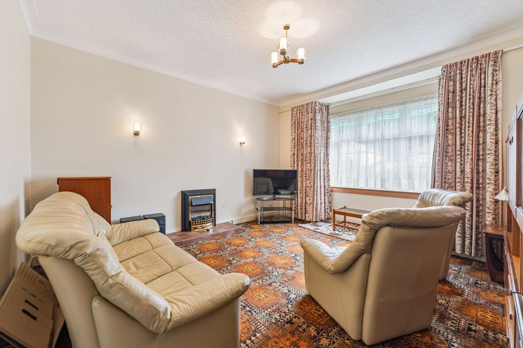 Property photo 3 of 24