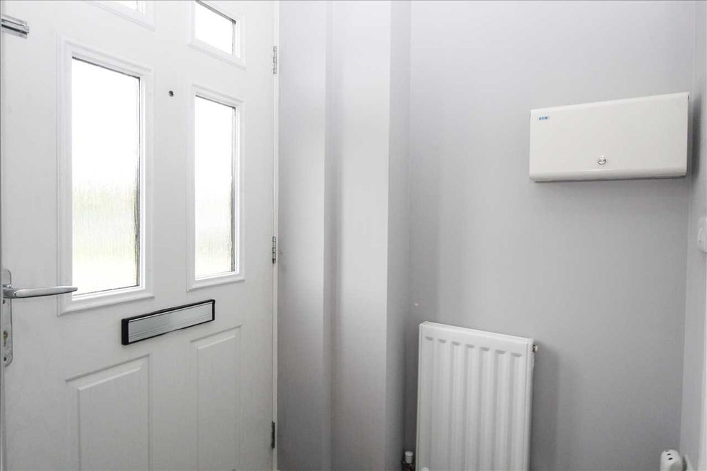 Property photo 2 of 13 Entrance Hall