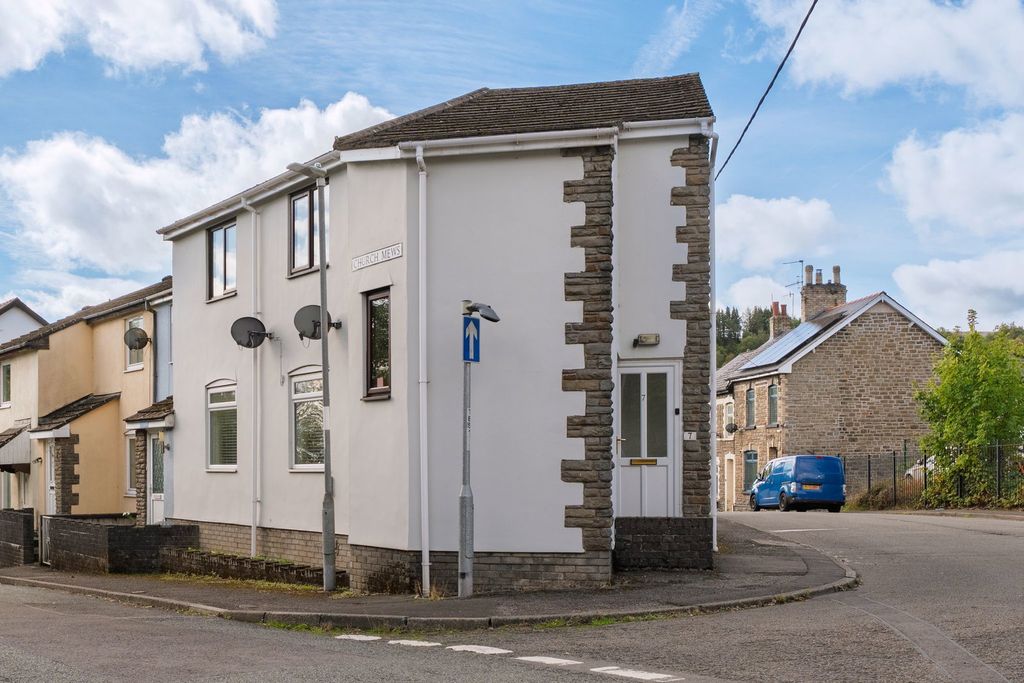 Property photo 2 of 15