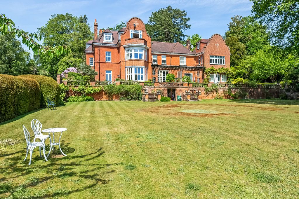 Additional image 15 of 3 bed flat for saleBroadway, Oxted RH8