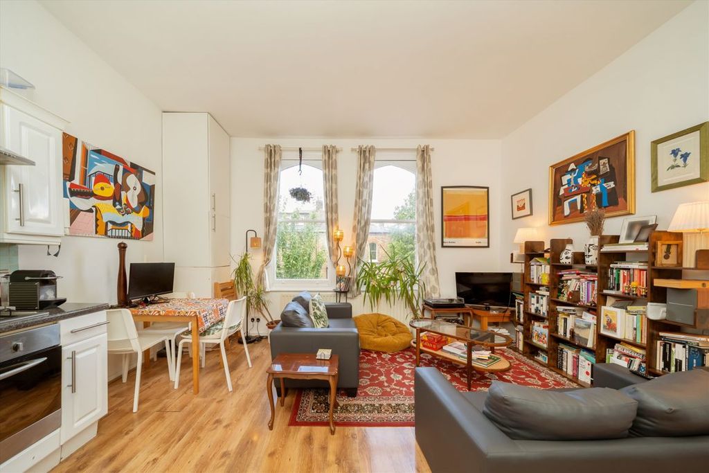 Property photo 2 of 6