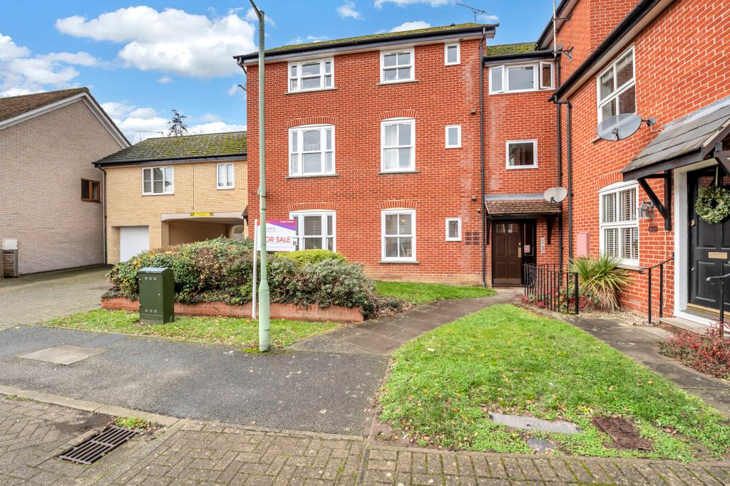 Property photo 1 of 12