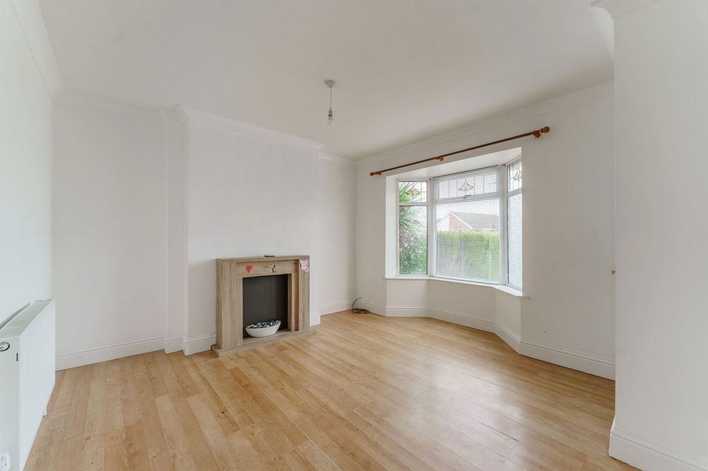 Property photo 2 of 22