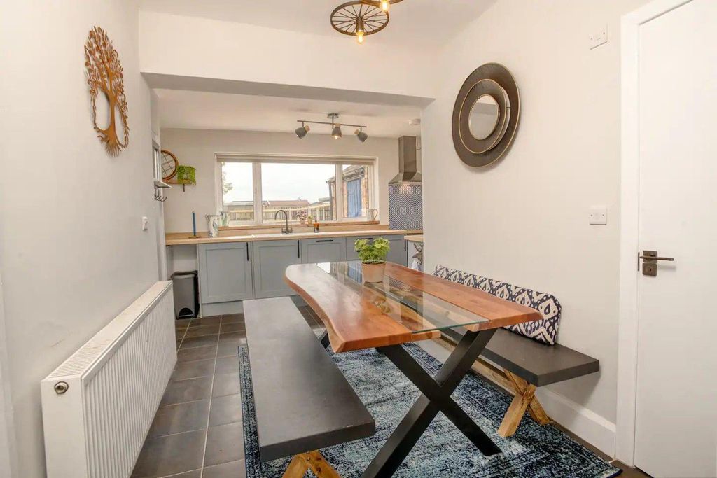 Property photo 1 of 30 Living Room