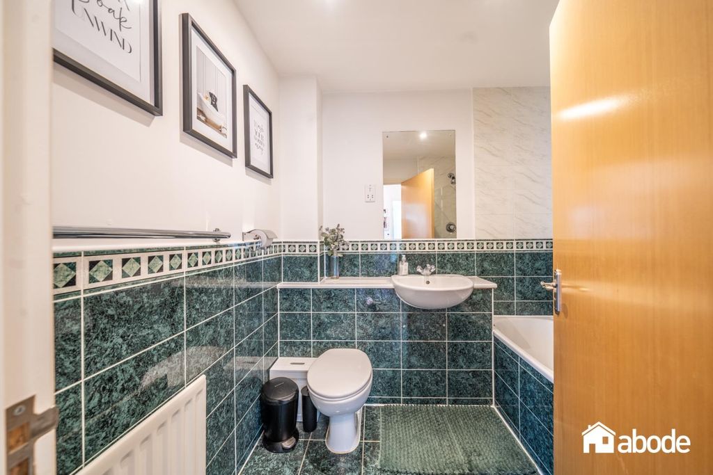 Additional image 16 of 2 bed flat for saleQuebec Quay, Liverpool Marina, Liverpool L3