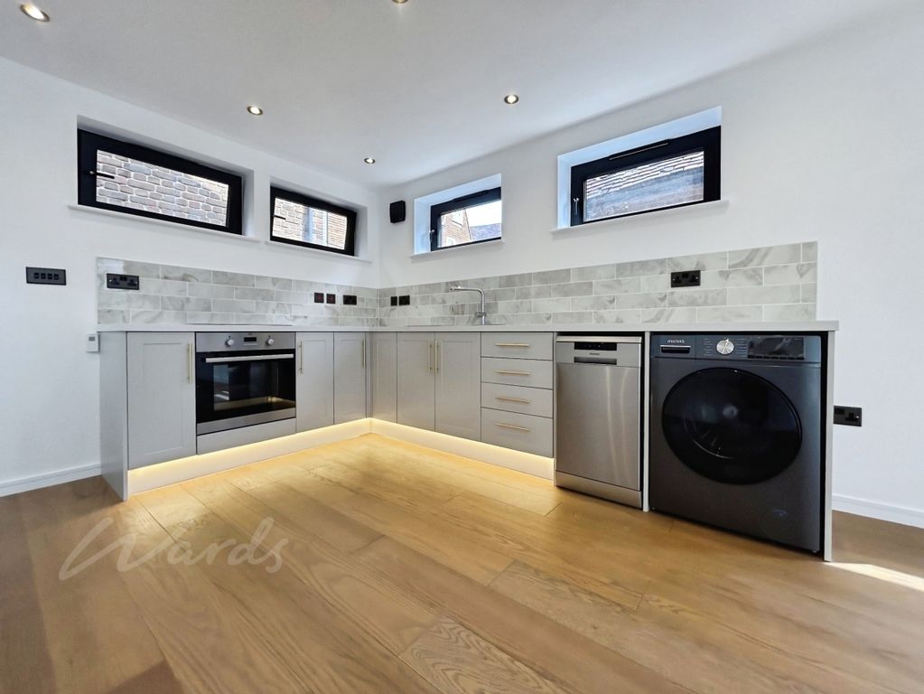 Property photo 3 of 9 Kitchen Stoney