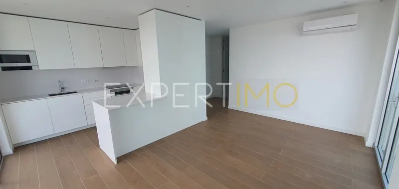 Property photo 3 of 14 Img 2