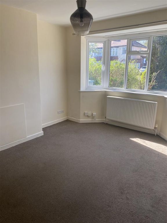 Property photo 2 of 10 6698075E-A847-4ce1-A8Cf-067Eeef9Da86.Jpg