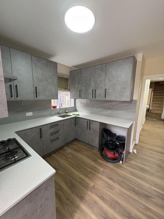 Property photo 1 of 9 Fully Refurbished 2 Bed Flat - Upton Park - Available Now