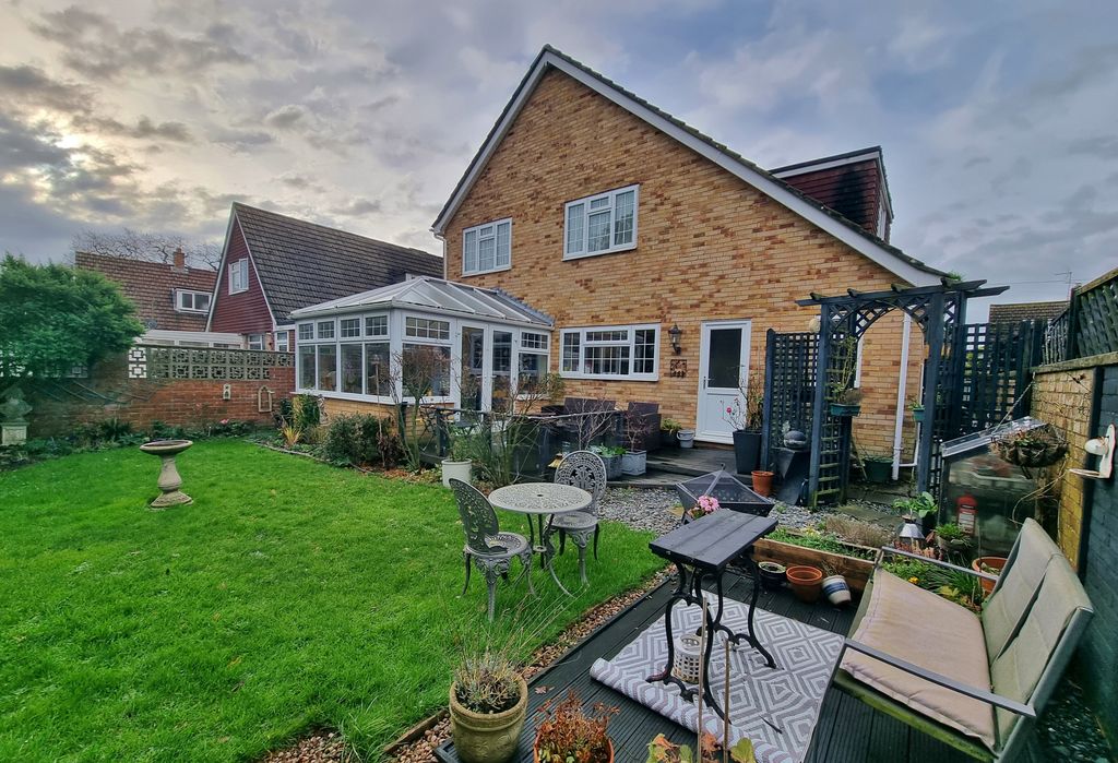 Property photo 2 of 21