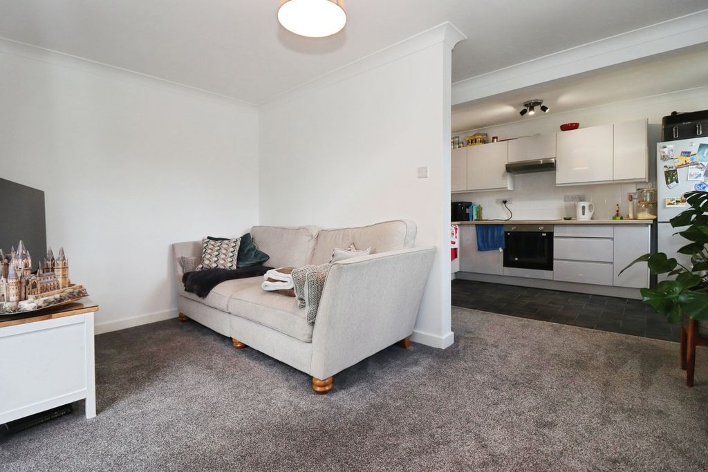 Property photo 1 of 15 Pbox-Img.Jpg