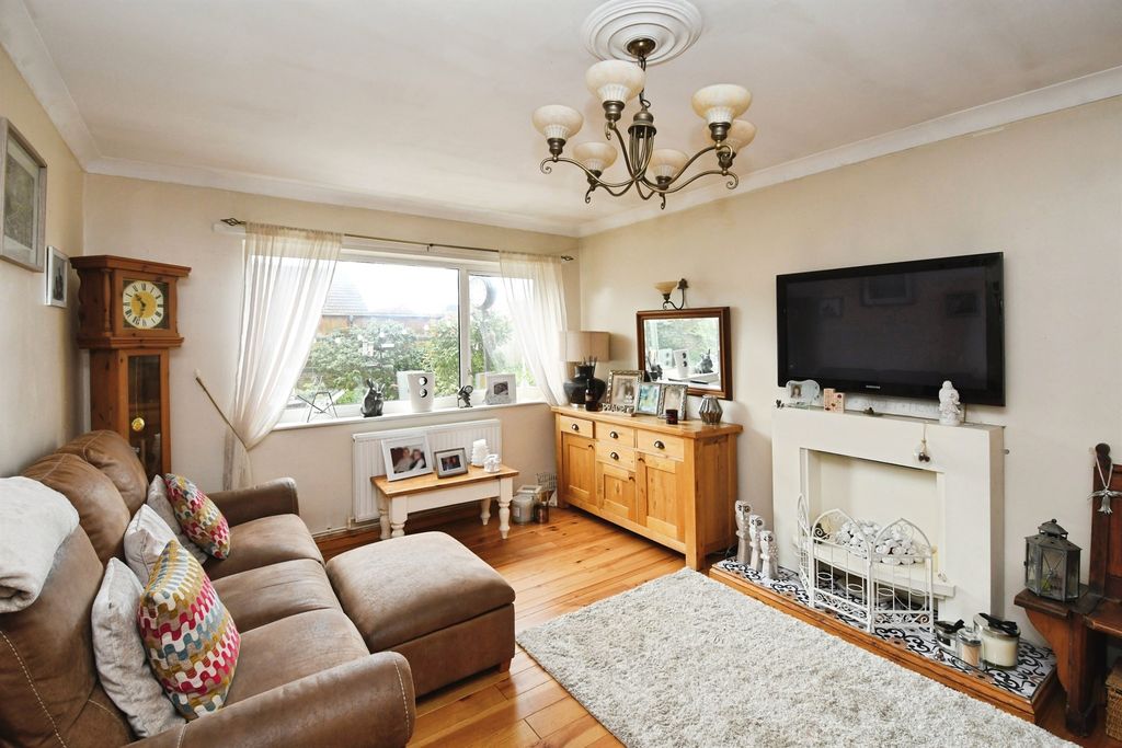 Property photo 2 of 15