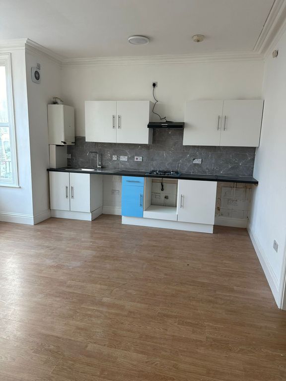 Property photo 1 of 3