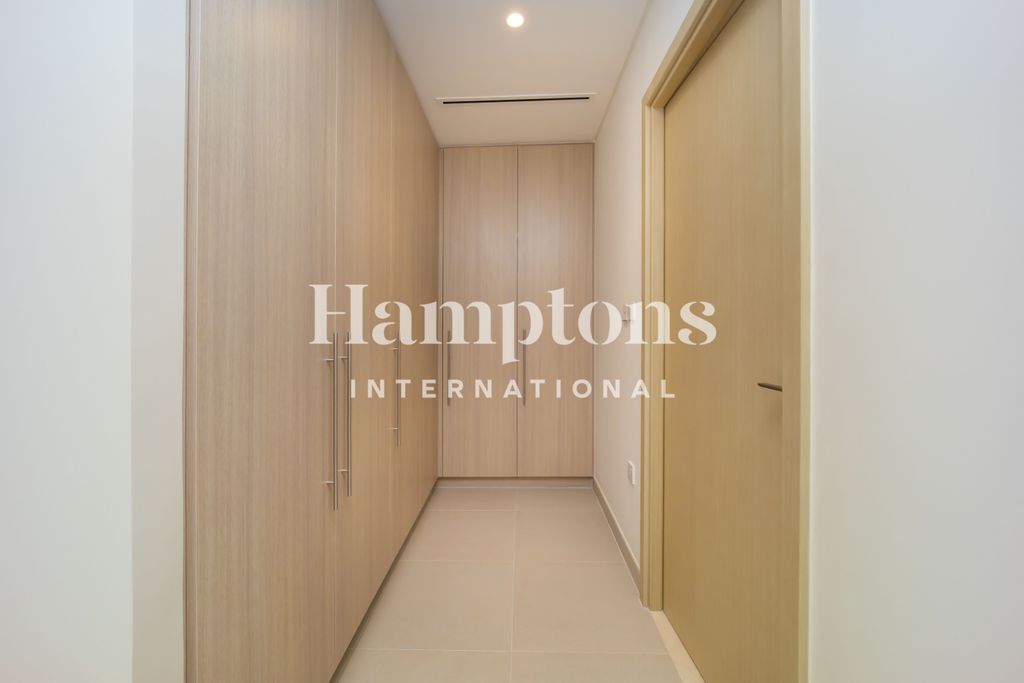 Property photo 1 of 18 Media 12