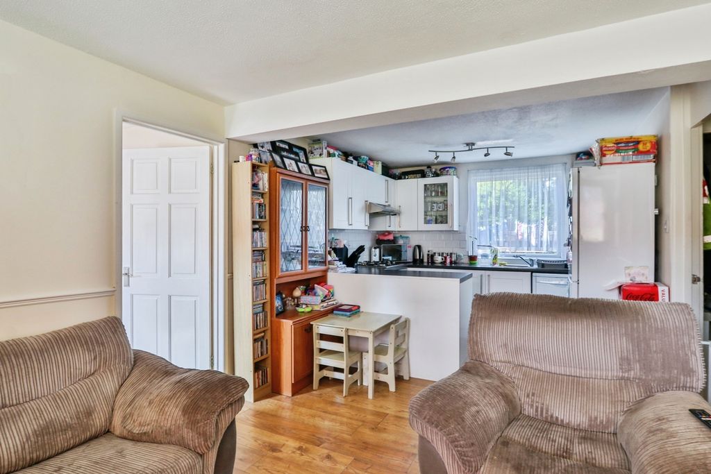 Property photo 3 of 17 Open Plan Living