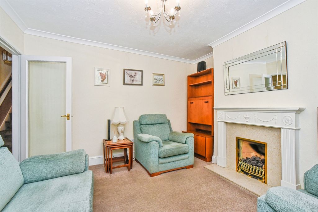 Property photo 3 of 19