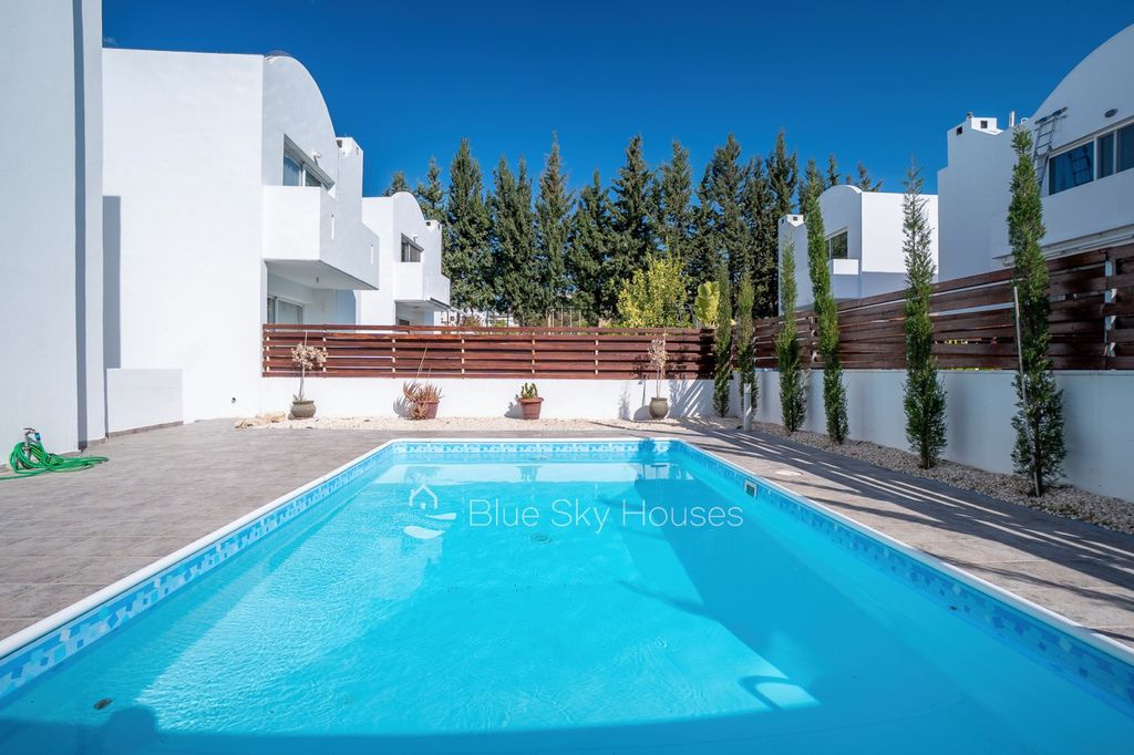 Property photo 3 of 35