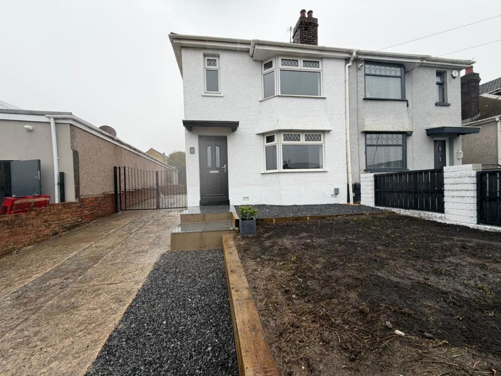 Property photo 2 of 27