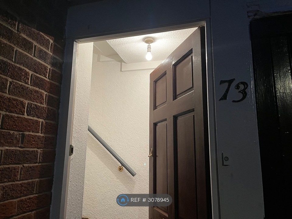 Property photo 3 of 13 Entrance