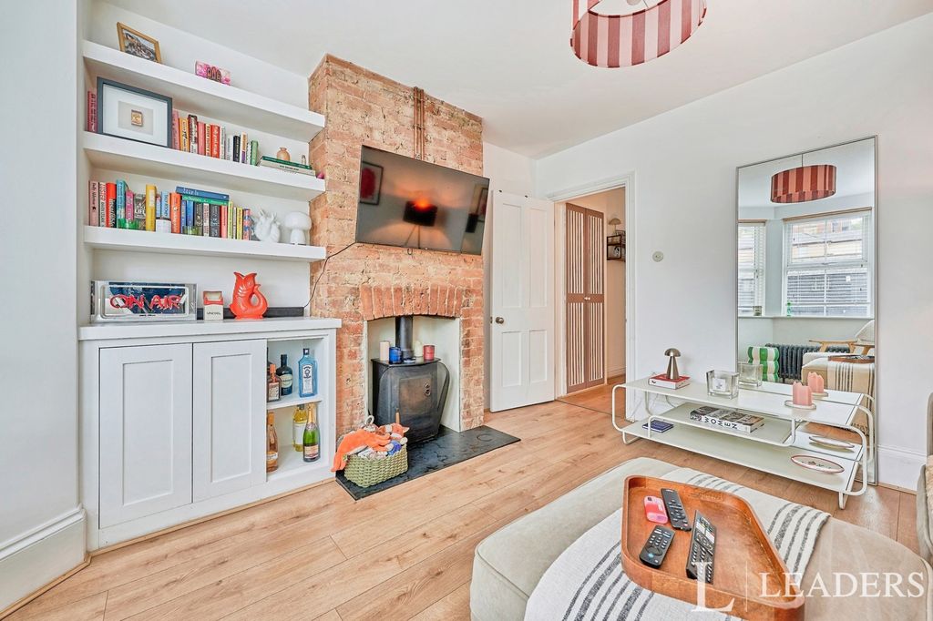 Property photo 3 of 23 Pbox-Img.Jpg
