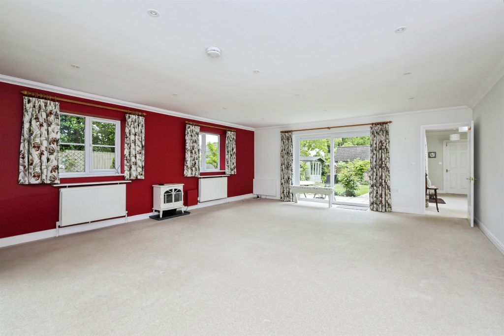 Property photo 3 of 26
