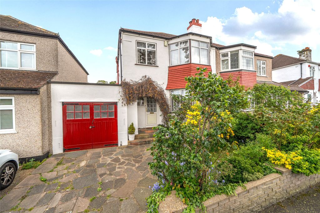 Property photo 1 of 15 External