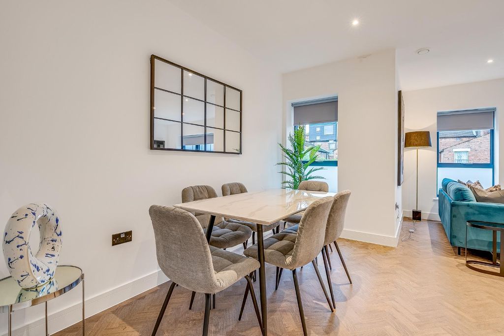 Property photo 3 of 13 Ea959218-cc82-4B85-80F5-226A82d5B5A4.Jpg