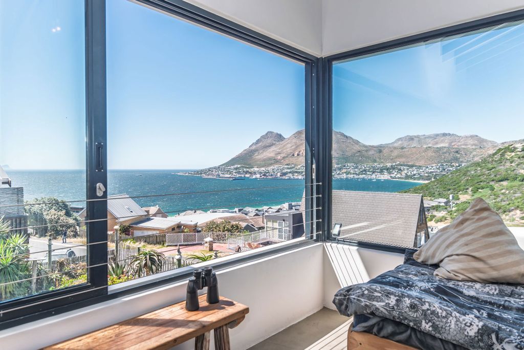 Property photo 2 of 38 Fh1722679