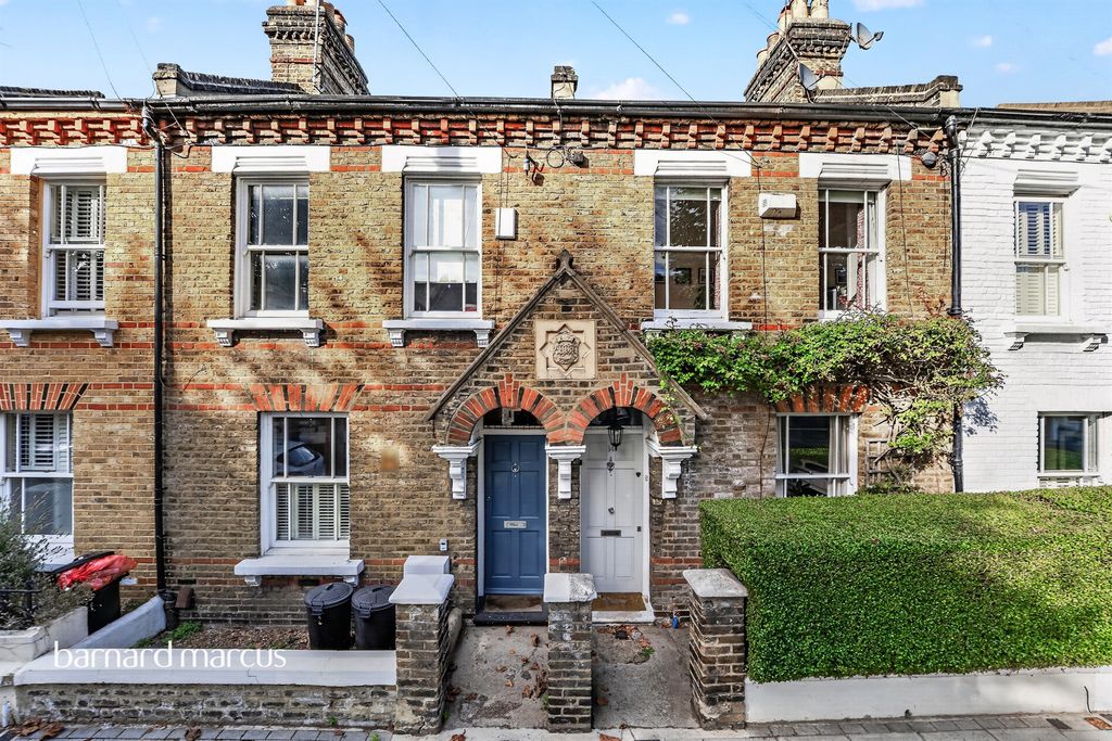 Property photo 2 of 16