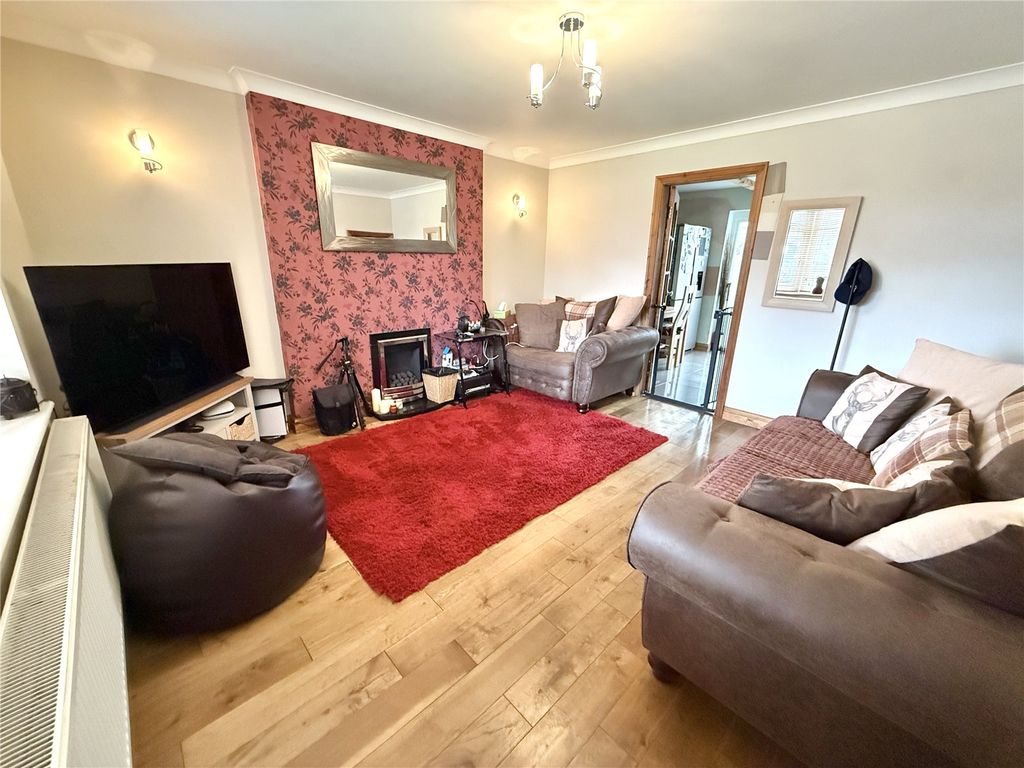 Property photo 2 of 15 Picture No. 07