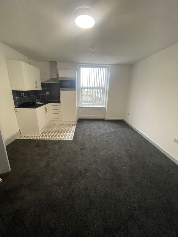Property photo 1 of 3