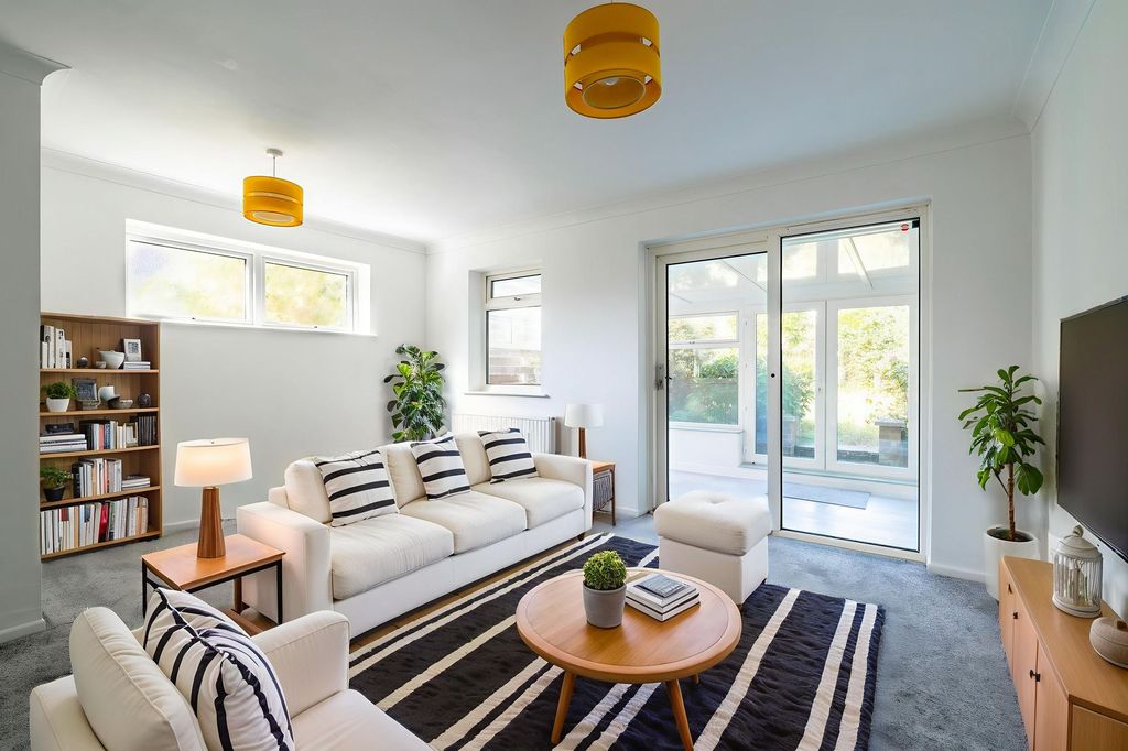 Property photo 3 of 14