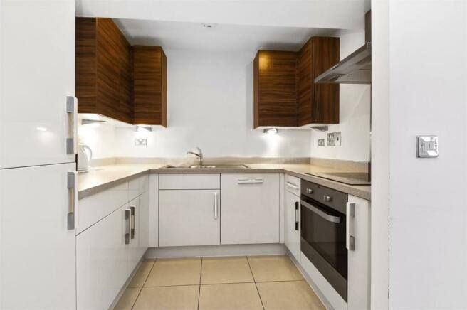 Property photo 1 of 14 2 Bedroom 2 Bathroom Flat For Rent