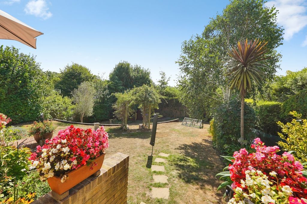 Property photo 2 of 17 Pbox-Img.Jpg