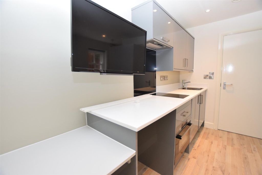 Property photo 2 of 9 2830533