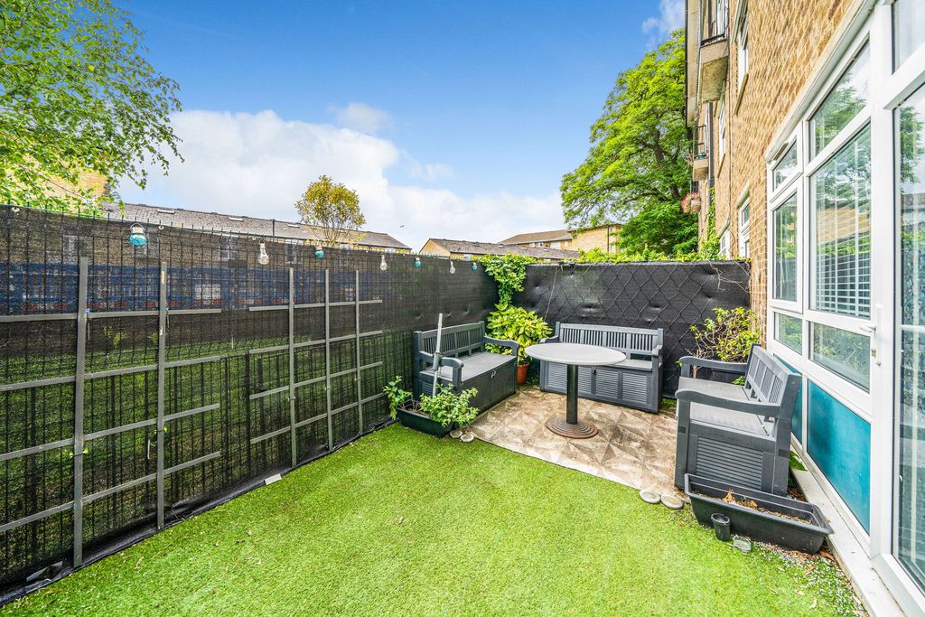 Property photo 3 of 15