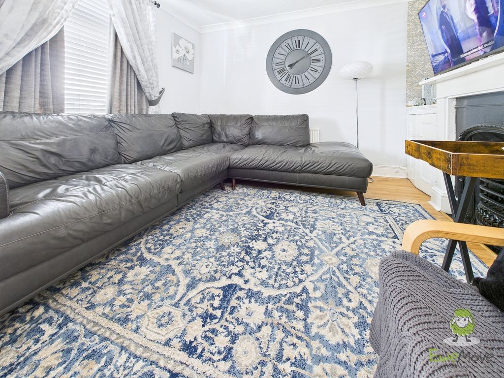 Property photo 2 of 24 Cam01543G0-Pr0157-Still006