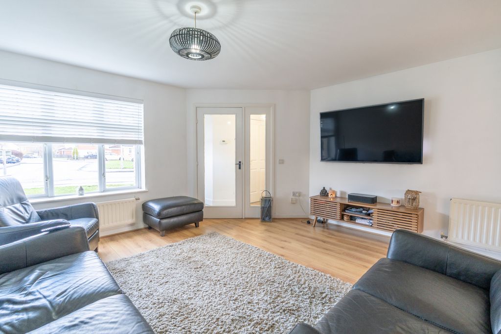 Property photo 2 of 34 Gallery