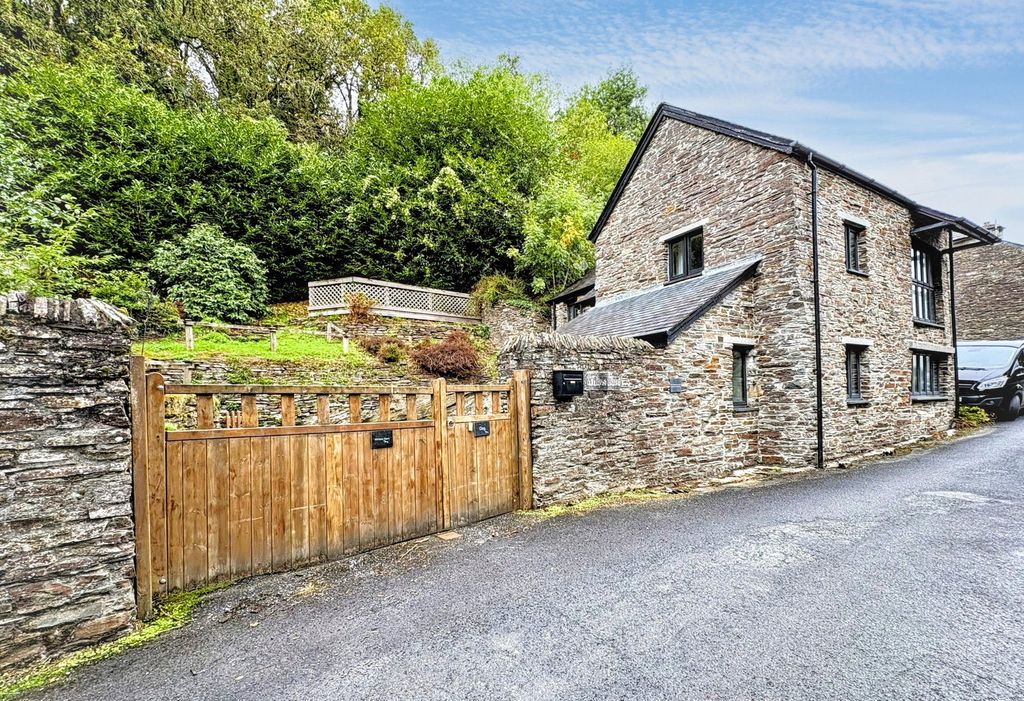 Property photo 1 of 25