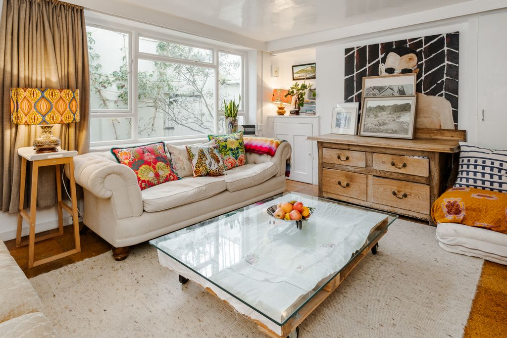 Property photo 1 of 24