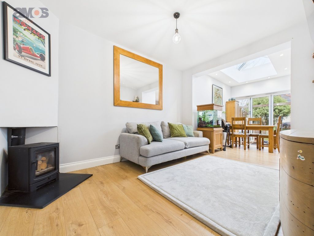 Property photo 3 of 19 3375194