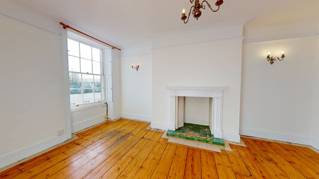 Property photo 2 of 13 12192025_132635